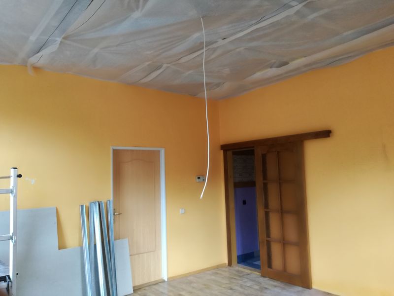 Snižování stropů sádrokartonem